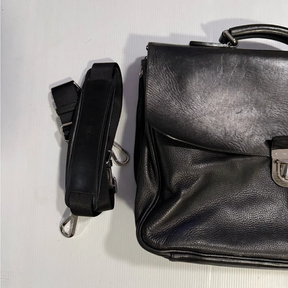 Tumi Leather‎ Briefcase Expandable Laptop Black 94232D